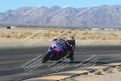 media/Jan-10-2025-CVMA Friday Practice (Fri) [[489e0da257]]/Group 4 and Trackday/Session 2 (Turn 4 Inside)/